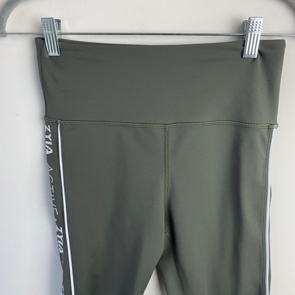 Zyia Olive Logo Stripe Light n Tight Hi-Rise 20” capri - Picture 10 of 10